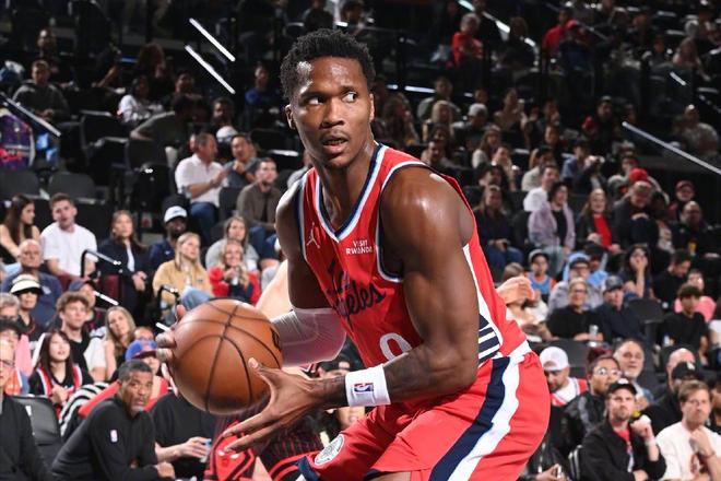 快船豪取4连胜小卡破队史纪录交易双赢助球队强