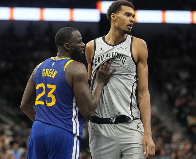 文班亚马力压乔治塔图姆当选今日最佳球员