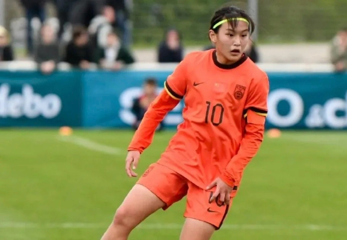 U16女足挺进决赛迎战日本 C罗复出双响 中国小将
