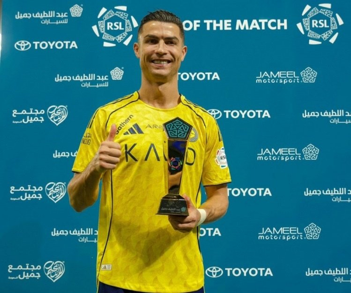 U16女足挺进决赛迎战日本 C罗复出双响 中国小将