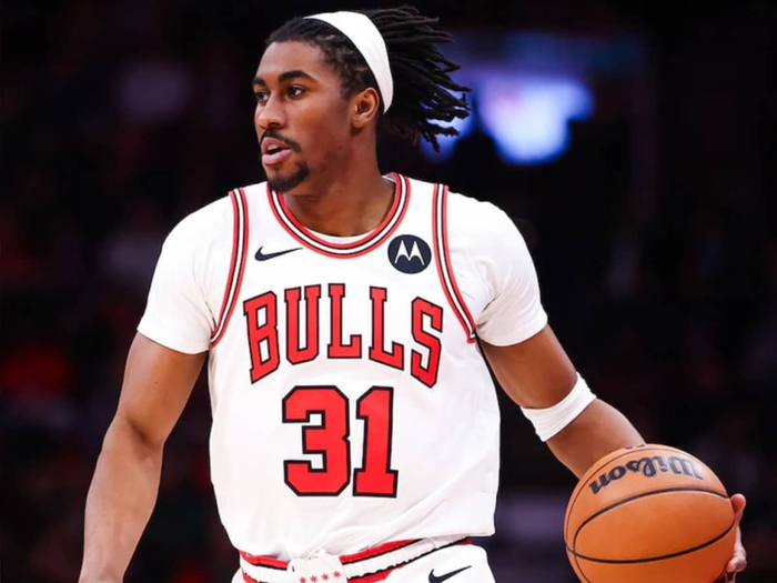 艾维因反LGBTQ言论遭公牛裁掉 心理健康问题引担