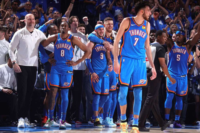 西部格局重塑：雷霆断层领先 马刺逼近 西湖防守