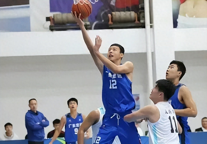 U18男篮大胜澳大利亚青年队 姚嘉泽砍20+10引关注